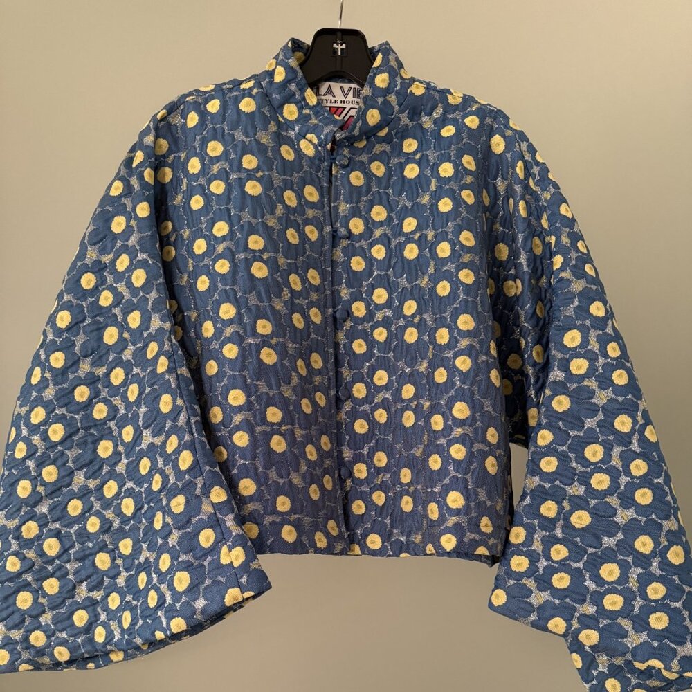 La Vie Style House Cropped Jacquard Jacket One Size Fits All